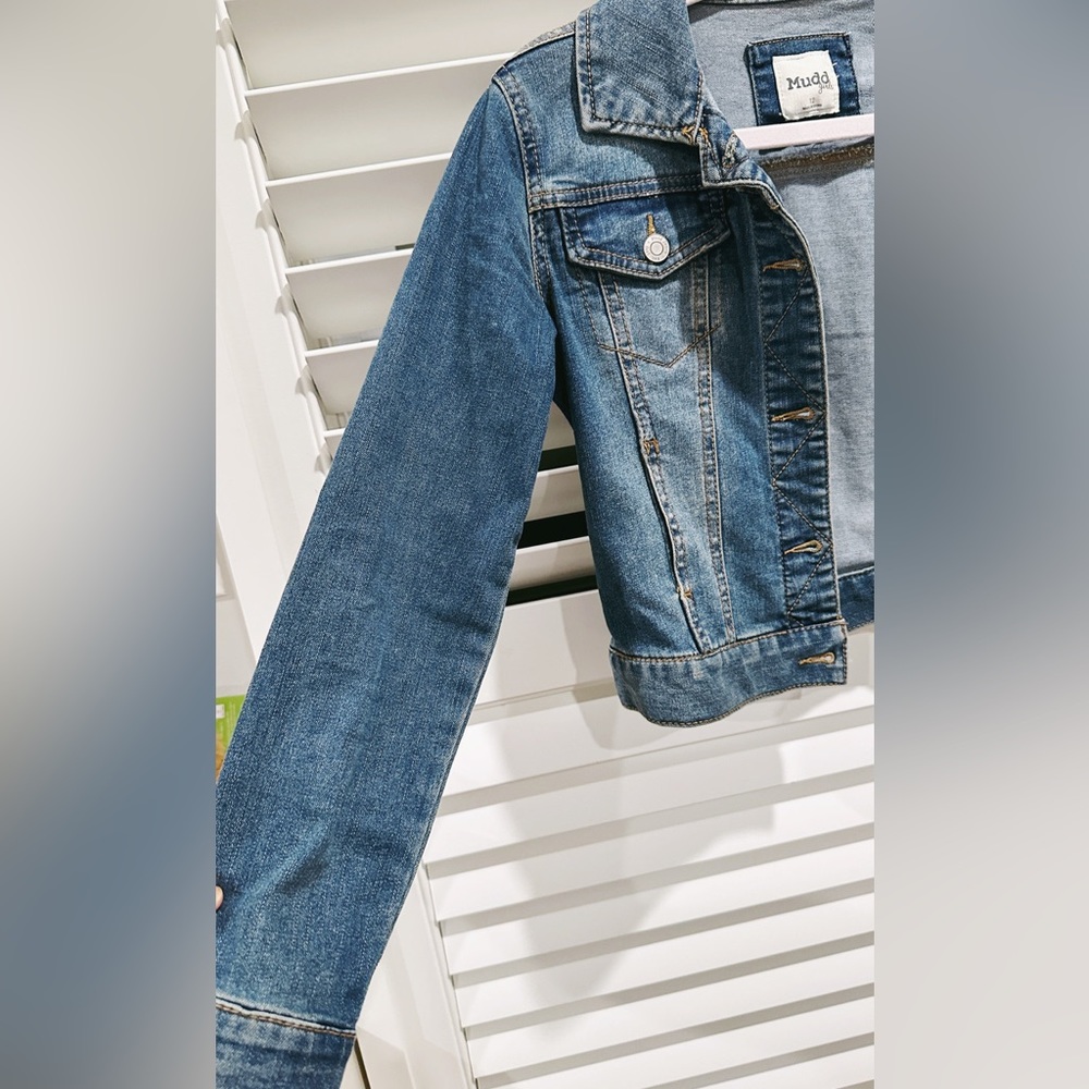 Cropped Denim Jacket - Picture 3 of 6